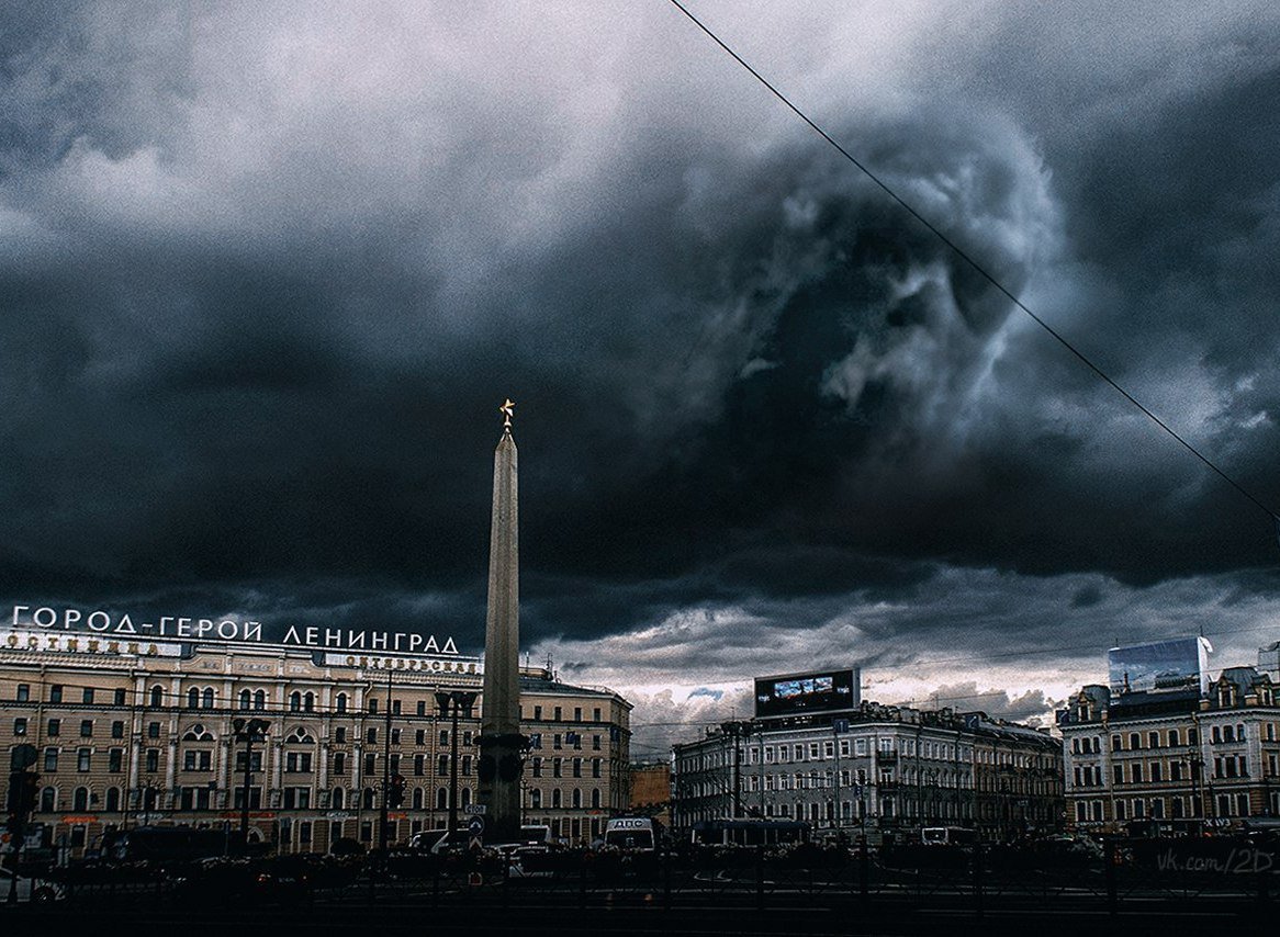 Мистический Петербург — обелиск на площади Восстания