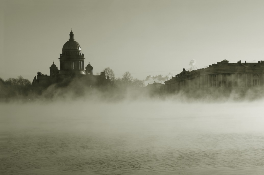 Колыбель революций — Исаакиевский собор в тумане